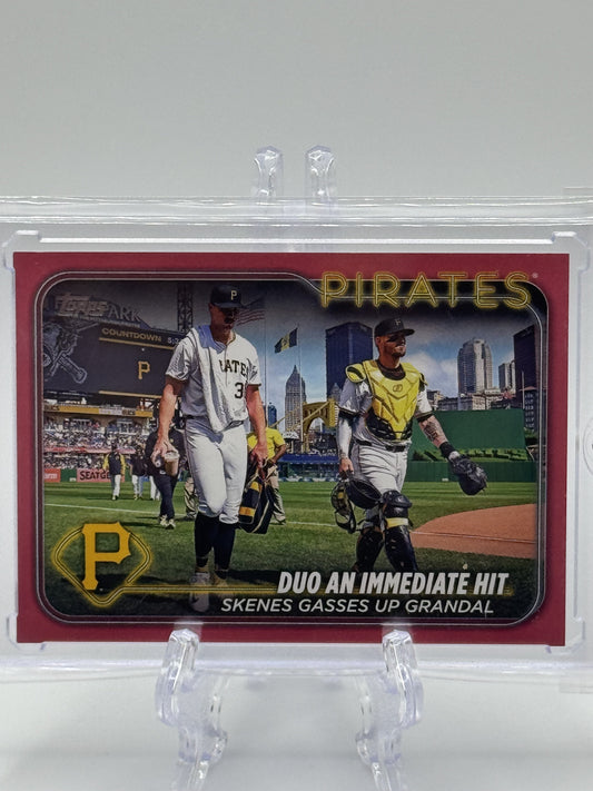 2024 Topps Update #US160 Duo Grandal / Paul Skenes Mother's Day Hot Pink # 46/50