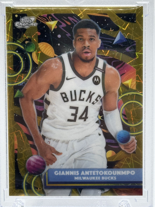 2025-26 Topps Chrome Cosmic #190 Giannis Antetokounmpo Gold Interstellar # 24/50